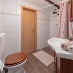 Under The Rock-Jacuzzi-400Y Stone House Osp