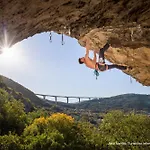 Under The Rock-Jacuzzi-400Y Stone House * Osp