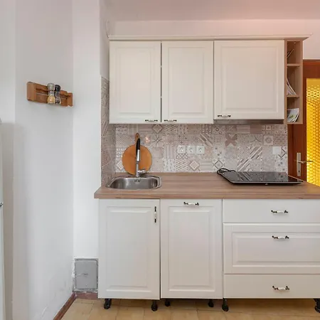 Apartment Under The Rock In Osp