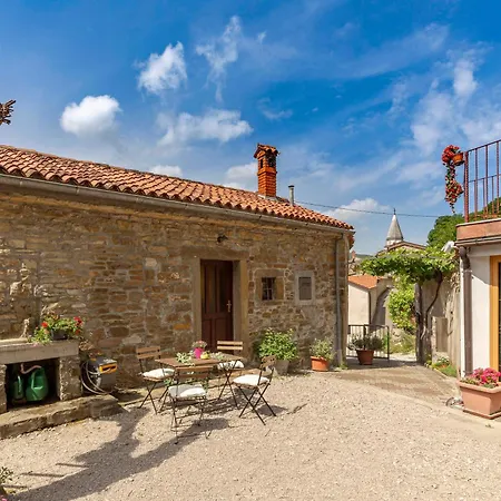 Apartment Under The Rock In Osp Osp