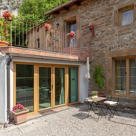 Under The Rock House In With Jacuzzi * Osp