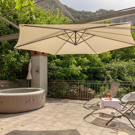 Apartman Under The Rock House In With Jacuzzi Osp