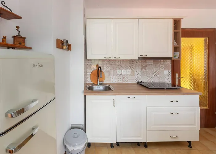 Apartment Under The Rock In Osp