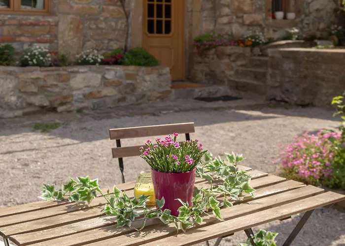 Apartment Under The Rock In Osp