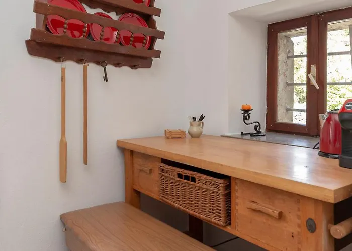 Apartment Under The Rock In Osp アパート *