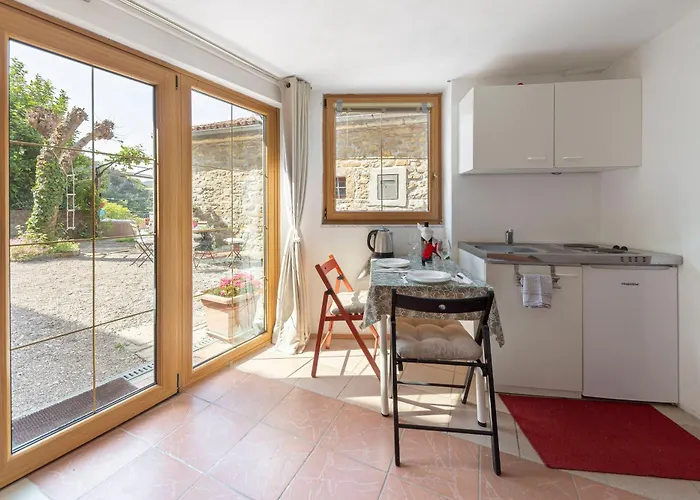 アパート Apartment Under The Rock In Osp Osp