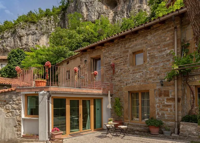 Apartment Under The Rock In Osp Osp